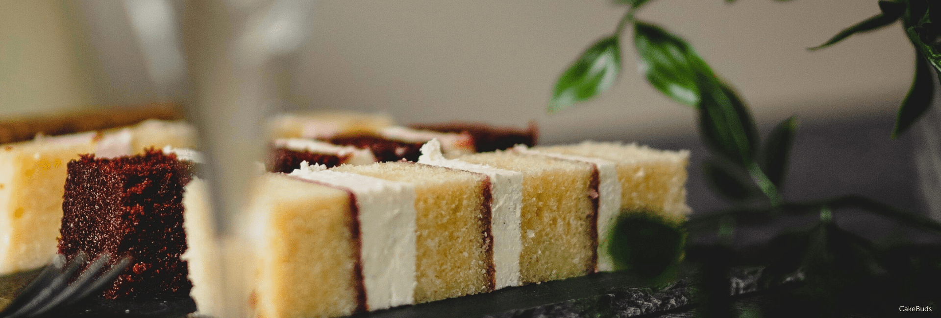 The Best Questions To Ask Your Wedding Baker and Cake Designer - Prop Options