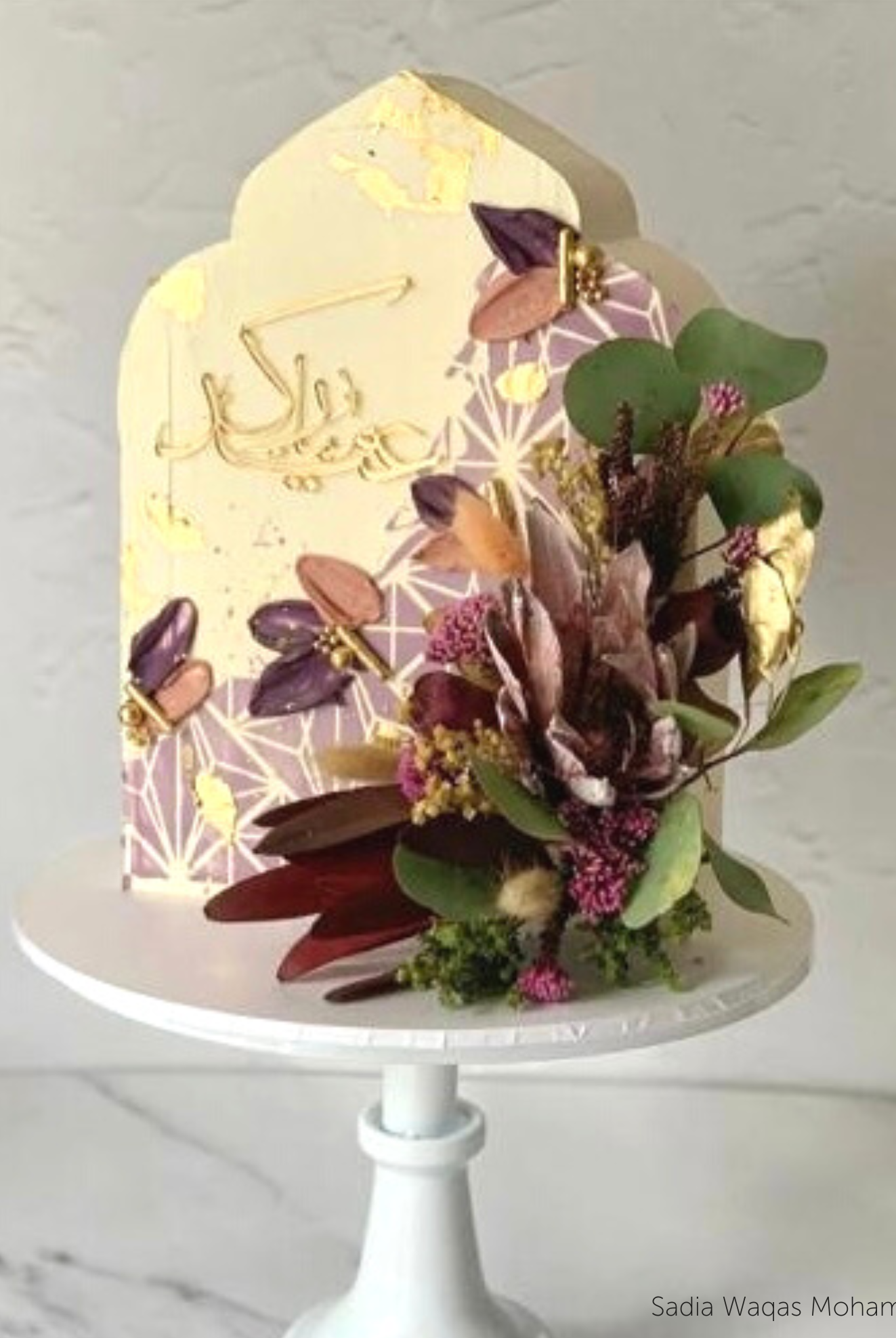 Original Trefoil Arch Cake Guides - Prop Options