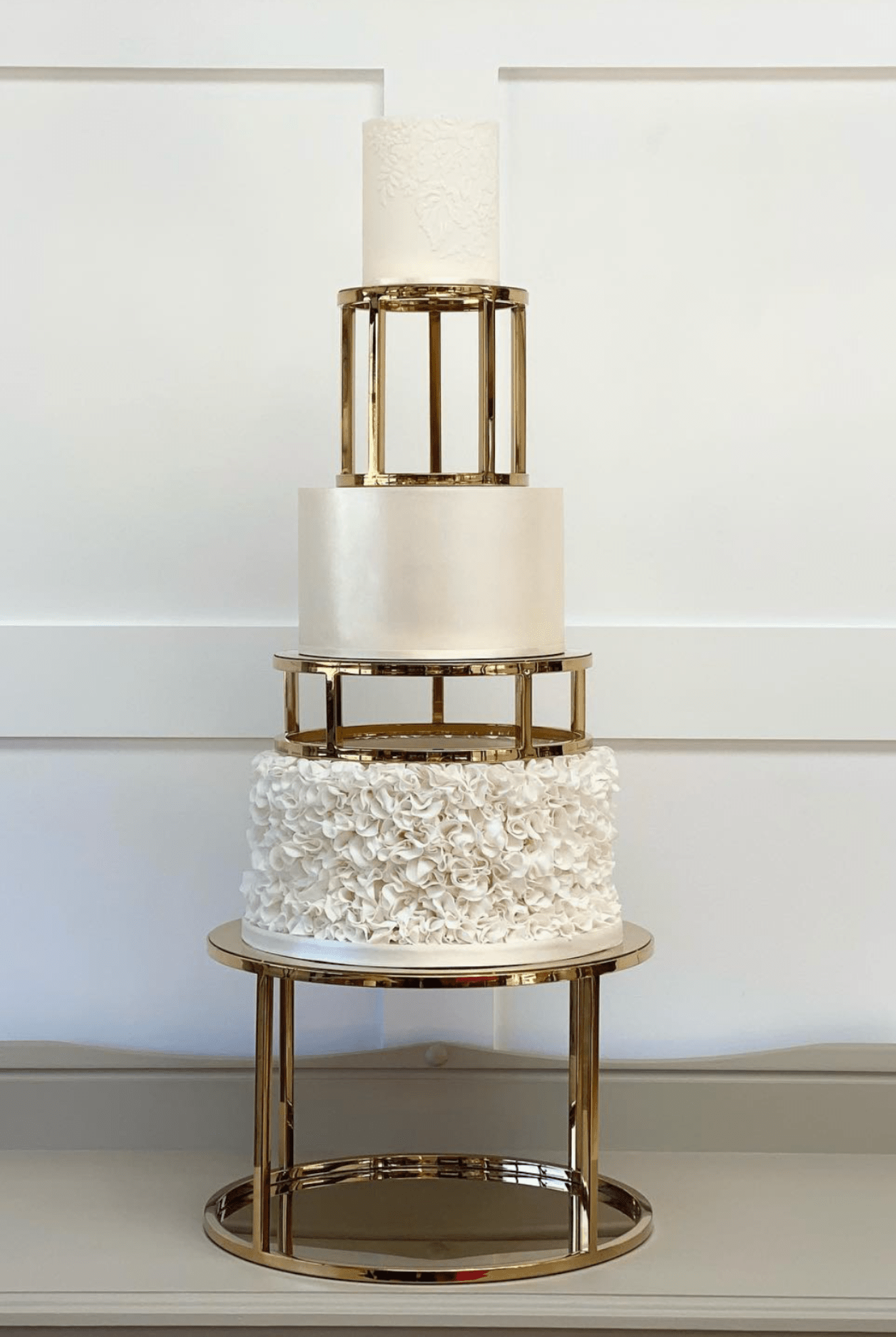 PropBundles - Set of Three - 6" & 10" Round Metallic Cake Separators and 14" Round Plinth - Prop Options