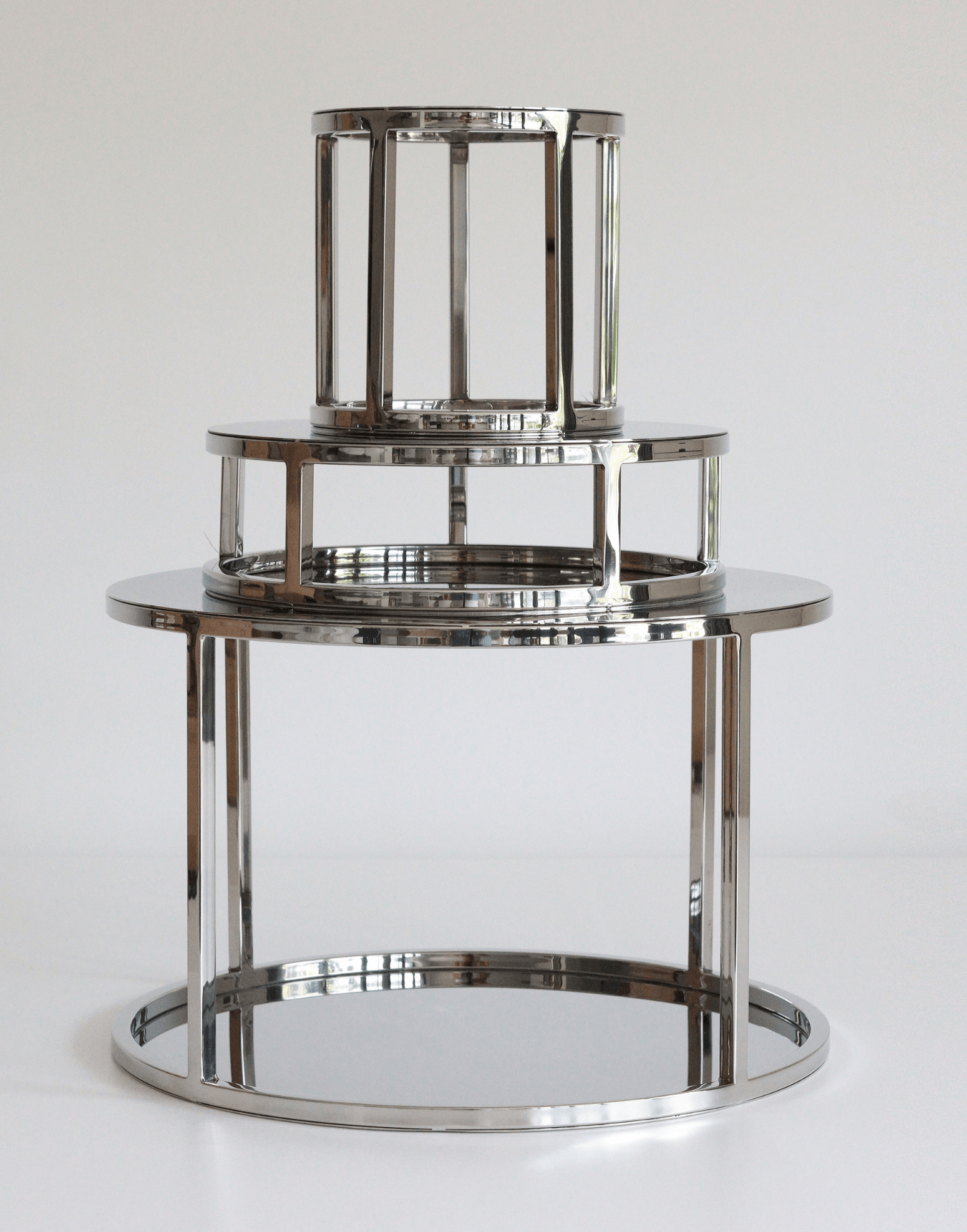 PropBundles - Set of Three - 6" & 10" Round Metallic Cake Separators and 14" Round Plinth - Prop Options