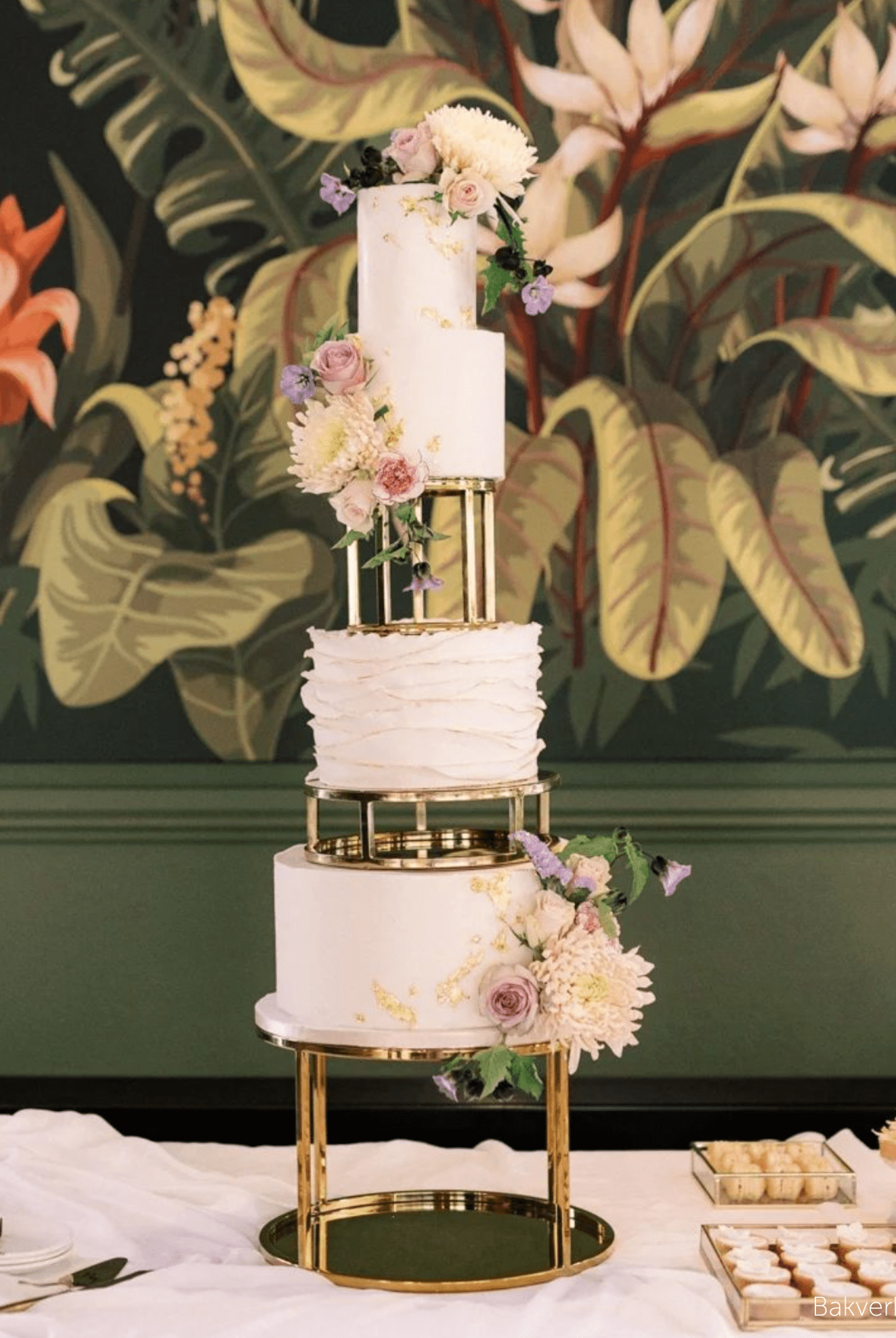 PropBundles - Set of Two - 6" & 10" Round Metallic Cake Separators and Stands - Prop Options