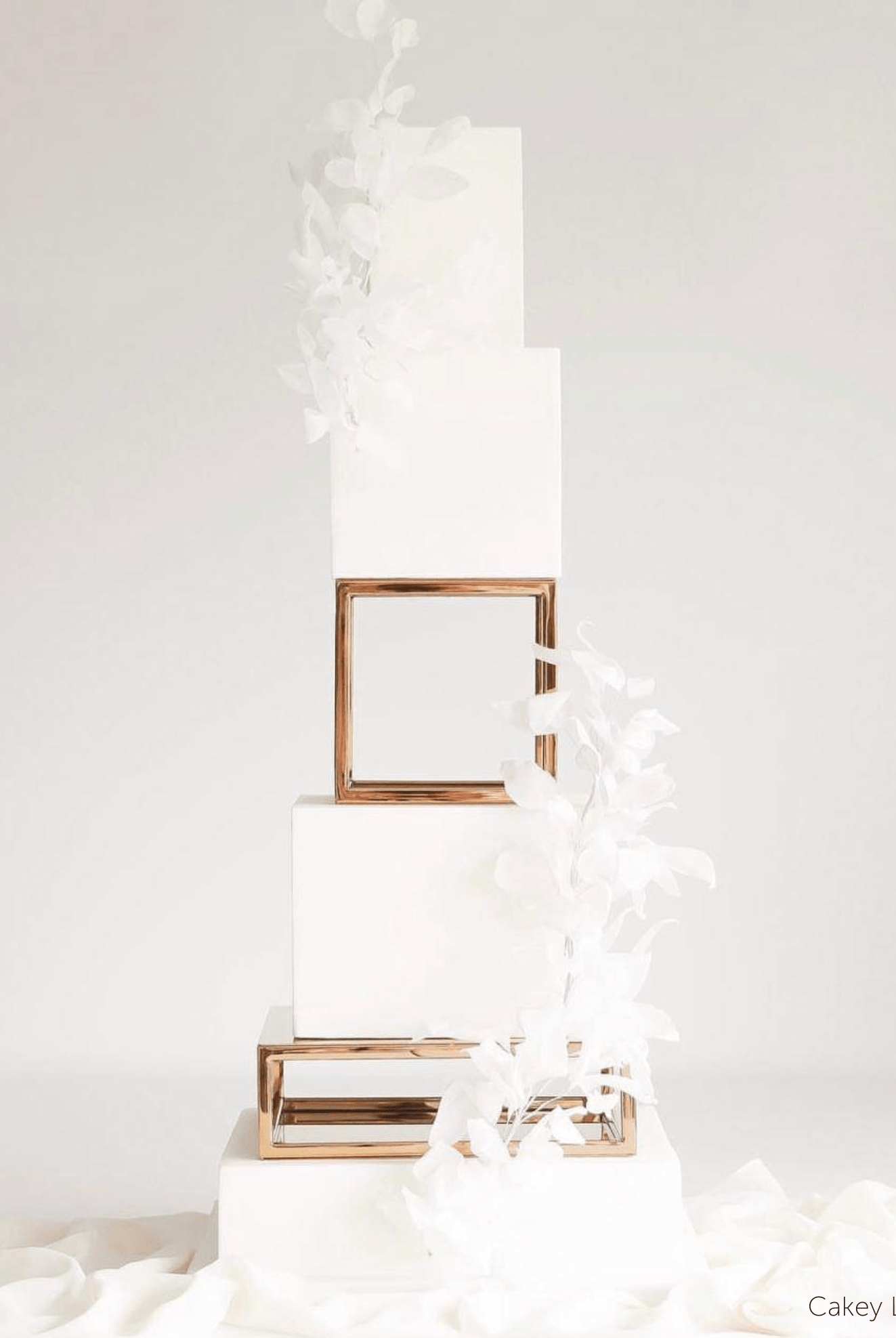 PropBundles - Set of Two - Square and Rectangle Metallic Cake Separators and Stands - Prop Options