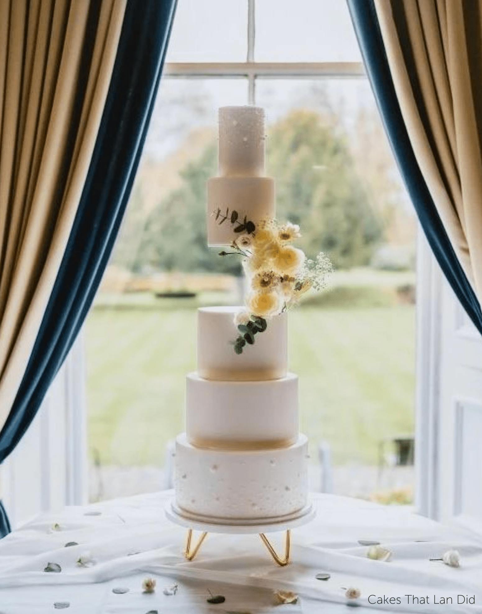 Round Floating Side Bar PropSecure® Cake Separator - Prop Options