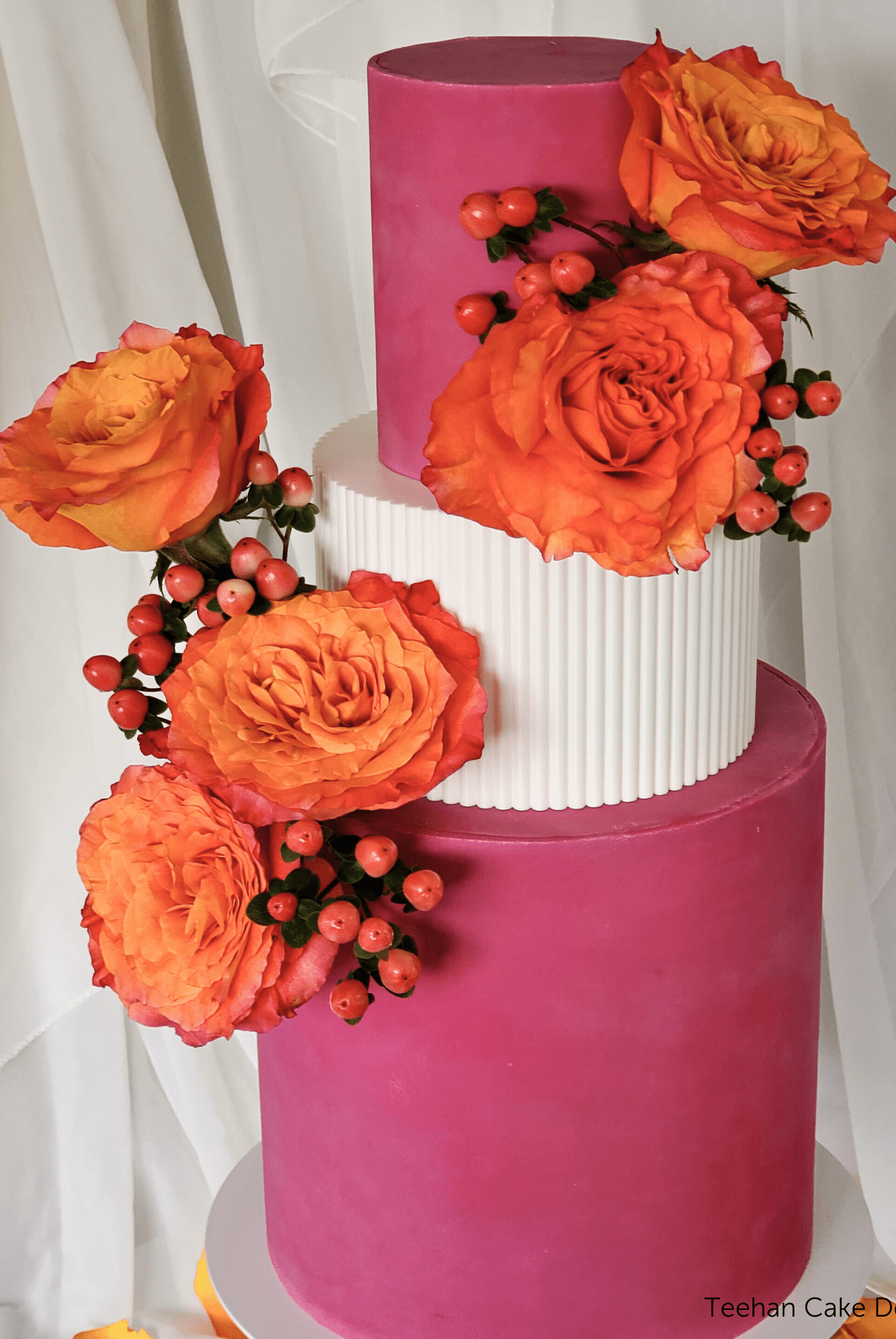 Round Reeded Cake Separator - Prop Options