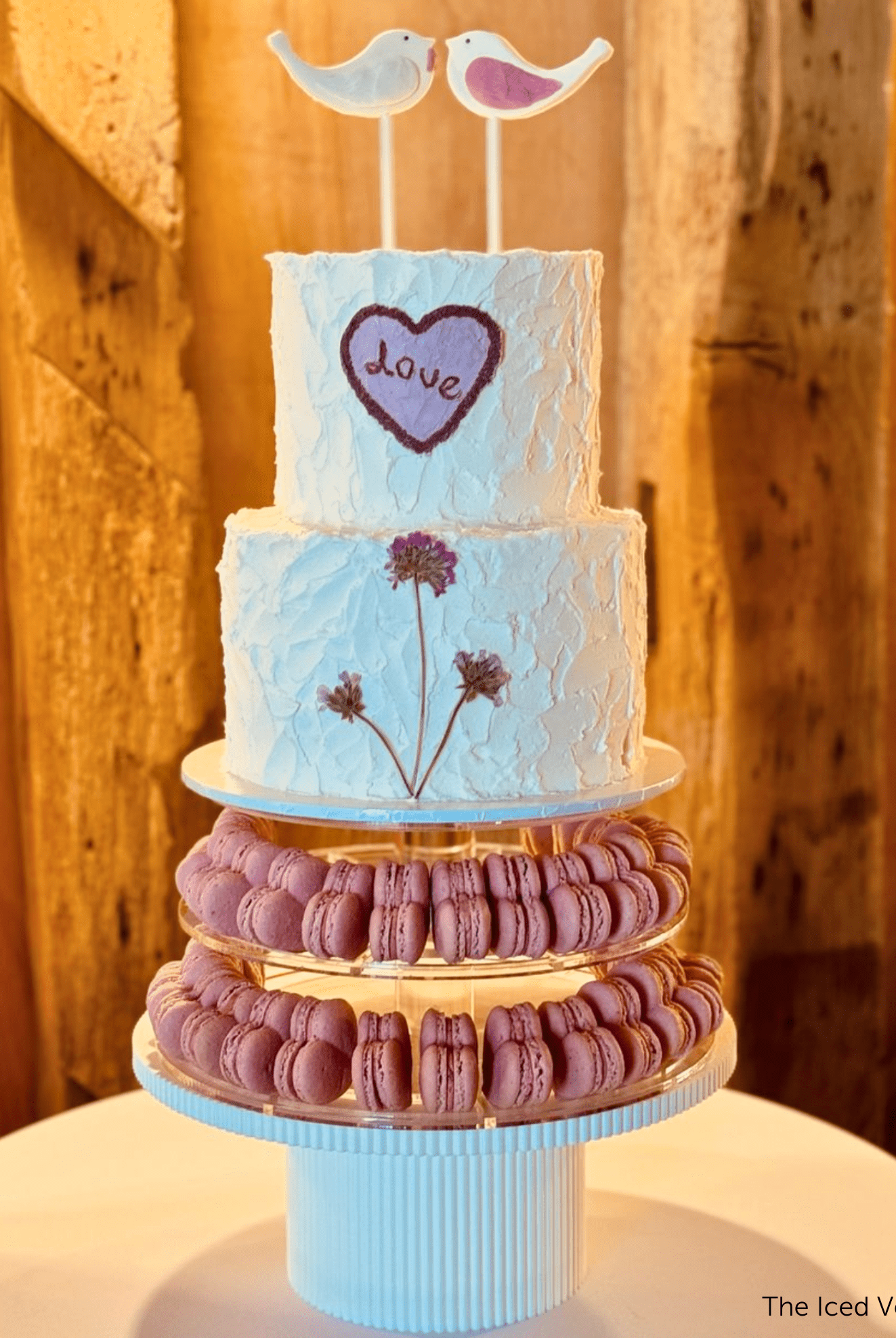 Round Reeded Cake Stand - Prop Options