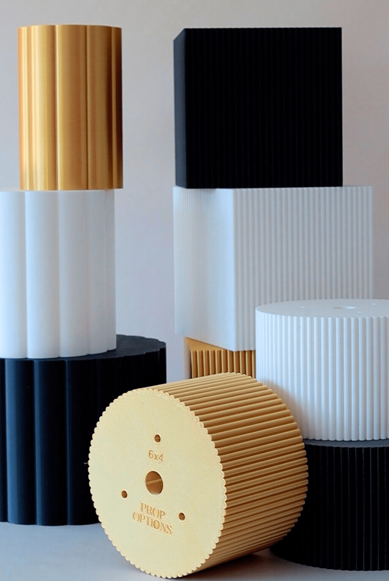 Round Scalloped Cake Separator - Prop Options