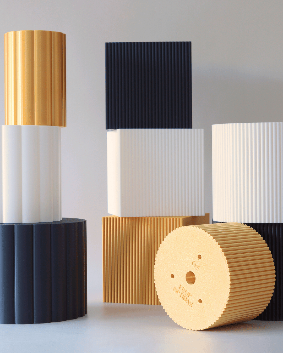 Round Scalloped Cake Separator - Prop Options