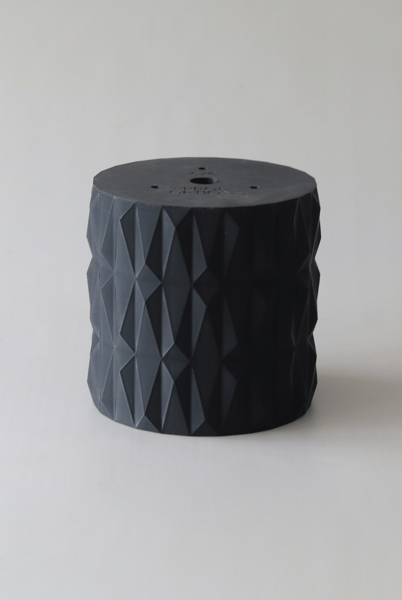 Round Studded Cake Separator - Prop Options