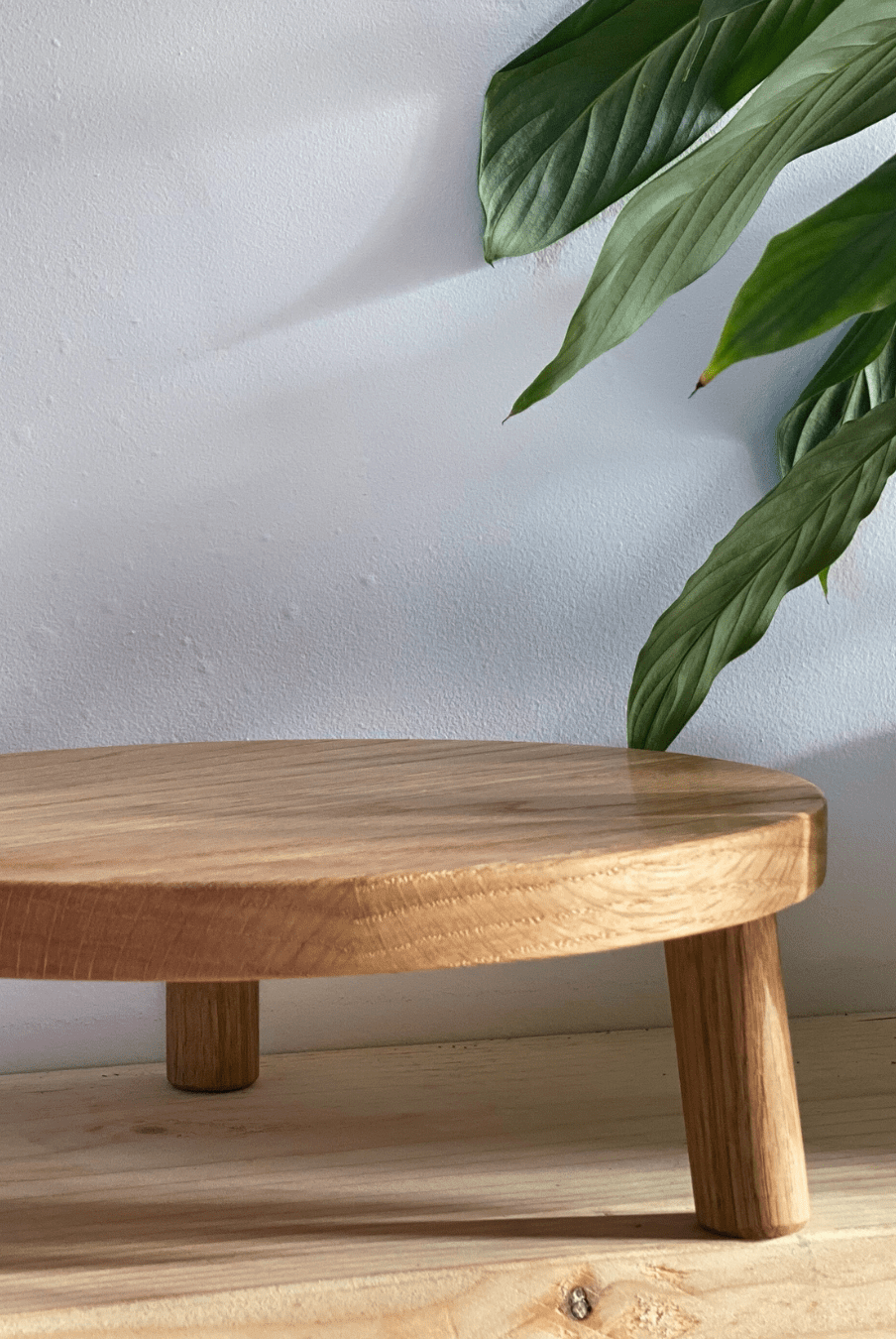 Solid Oak Tripod Cake Stand - Prop Options