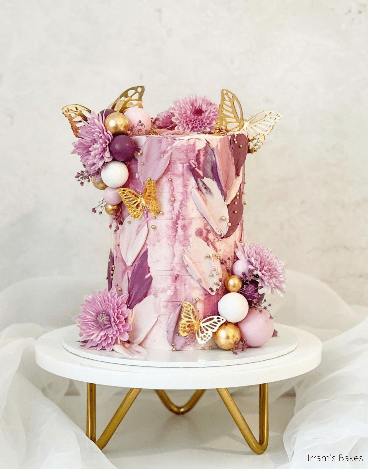 The Pinnacle Acrylic Hairpin Cake Stand - Prop Options