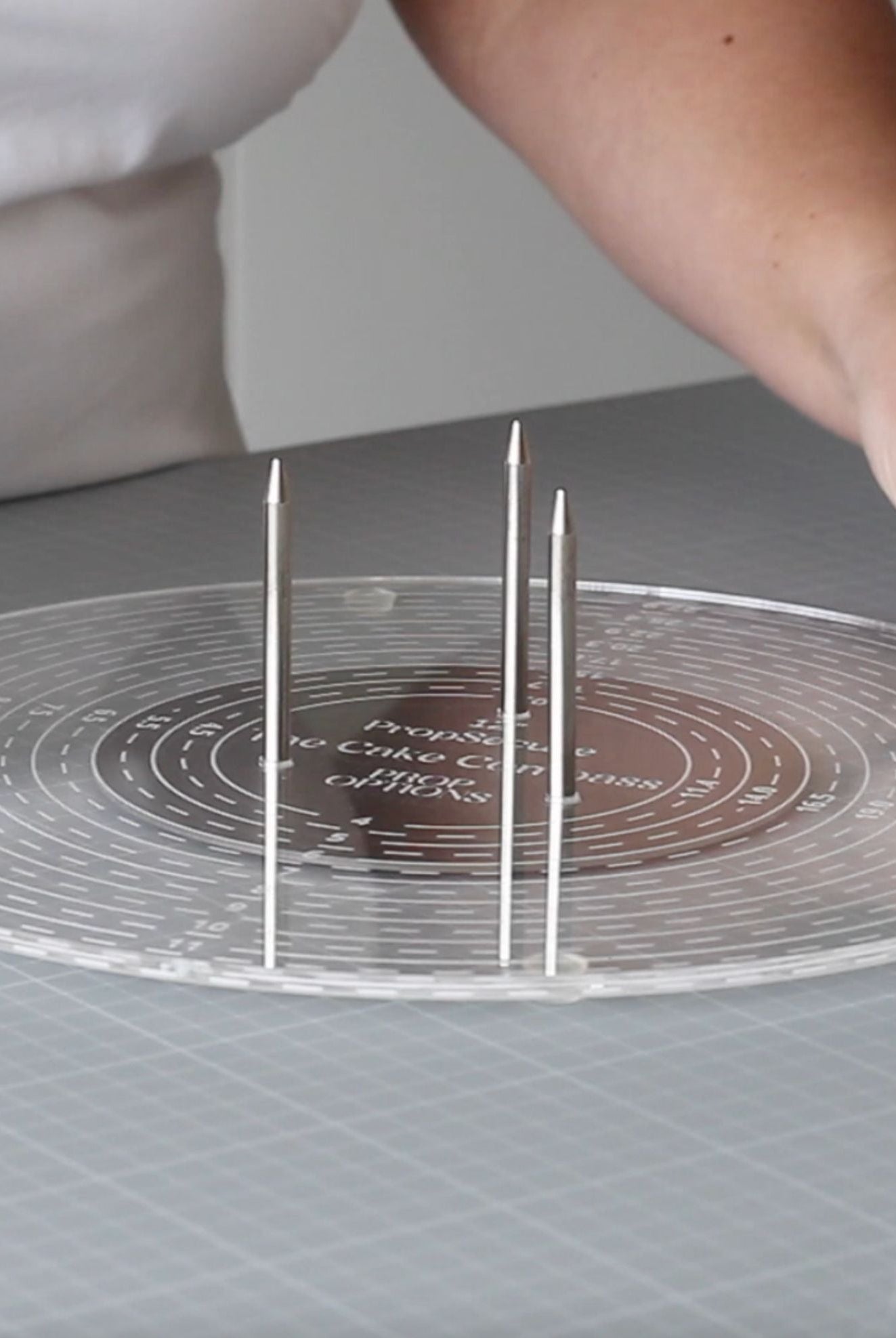 The Round Cake Compass - PropSecure® - Prop Options