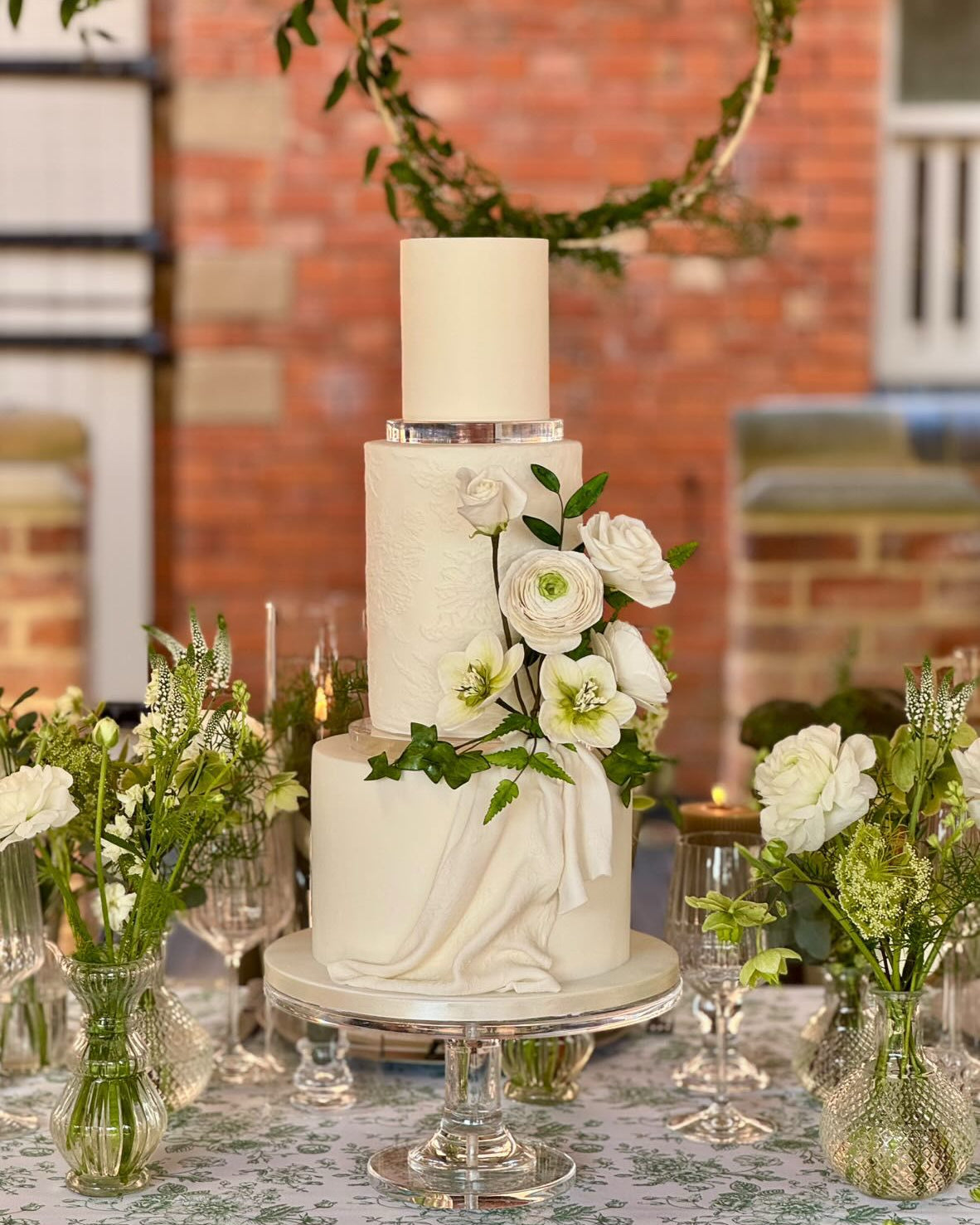 Ultra - polished Acrylic Pedestal Cake Stand - Prop Options