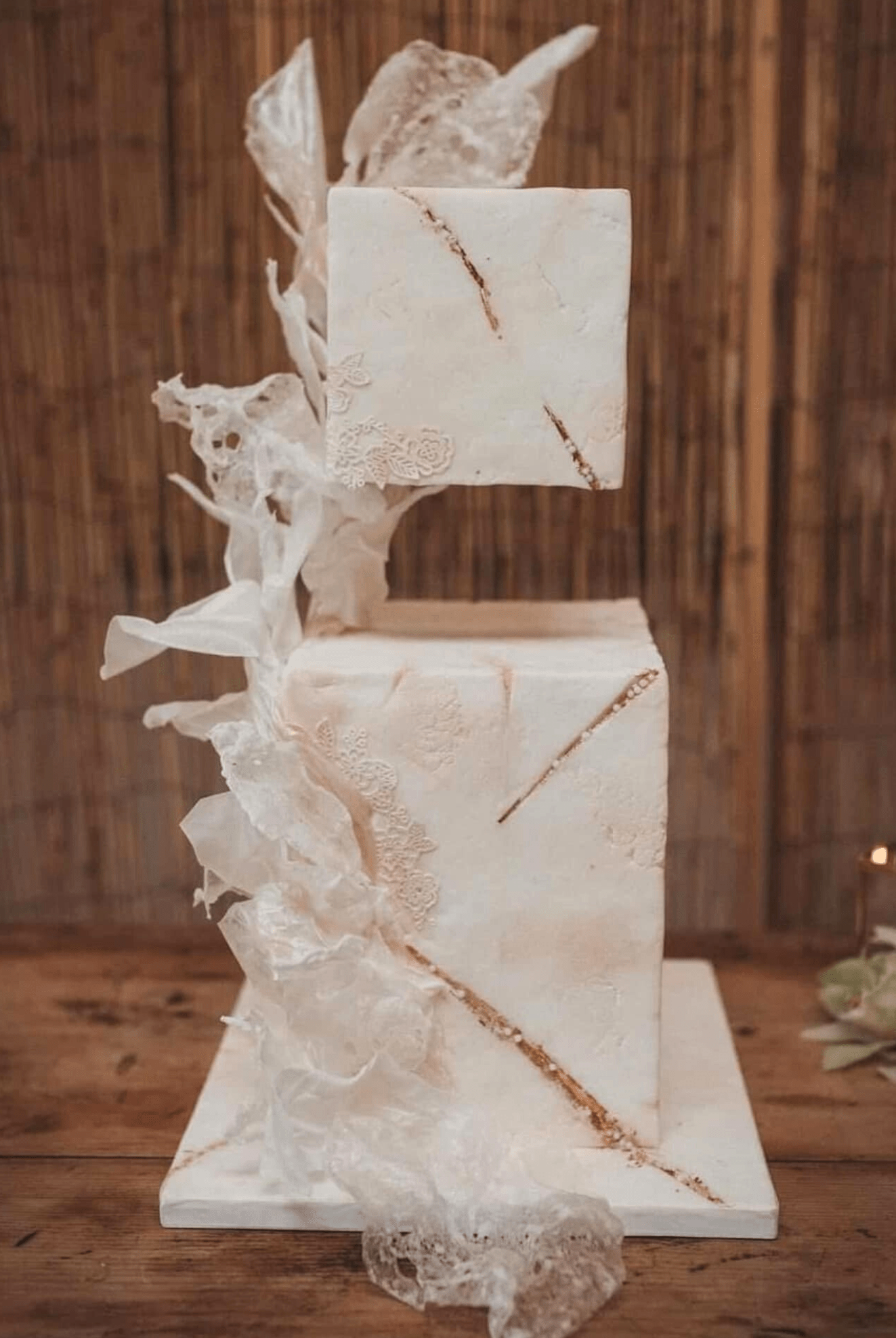 PropSecure® Square Floating Side Bar Cake Separator - Prop Options