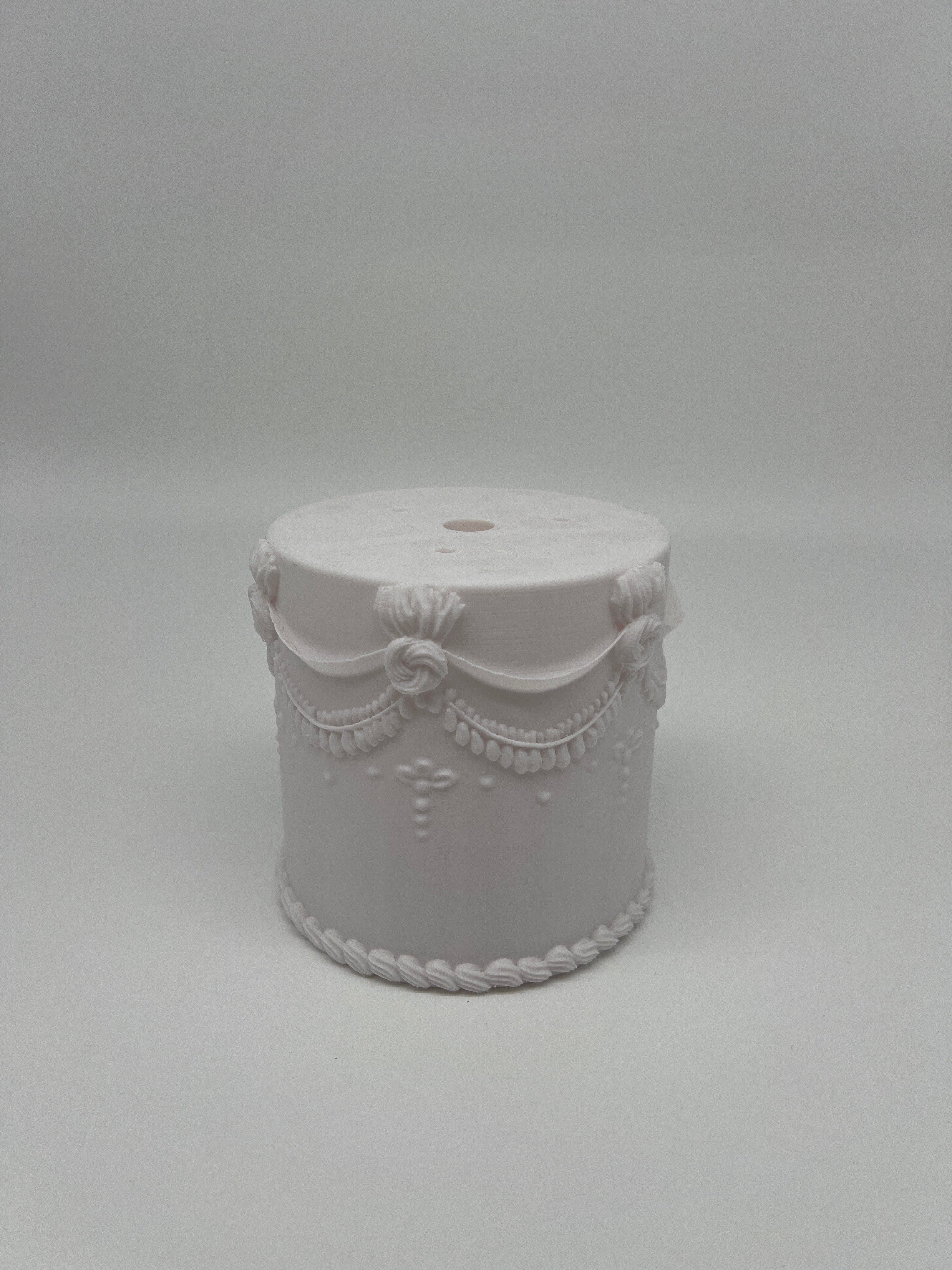 Outlet 5" x 5" Lambeth Tier - White - Prototype - Prop Options