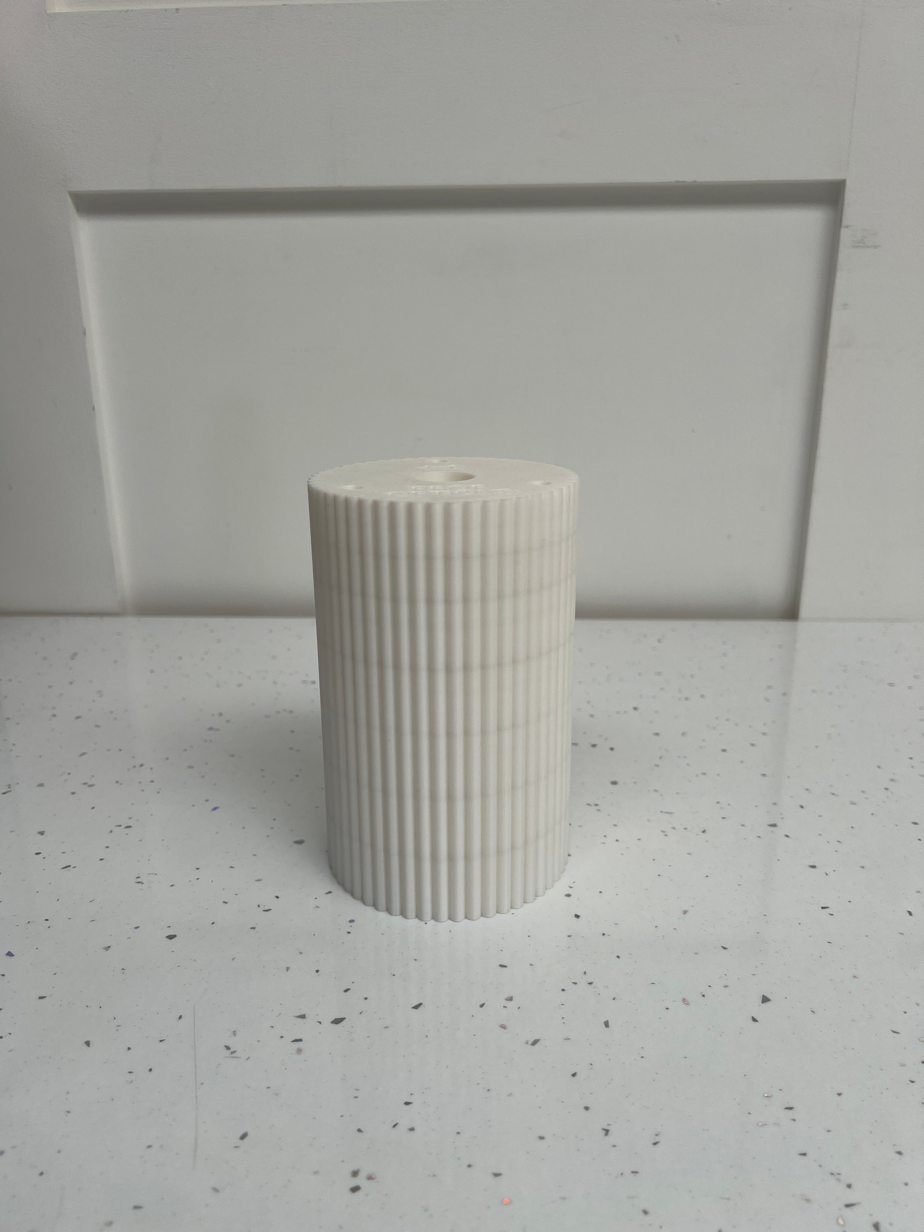 Outlet 4" x 6" Round Reeded Cake Separator - White - Misprint - Prop Options