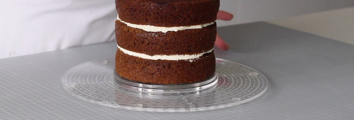 PropTV: How to Decorate a Real Cake Using The Cake Compass – Prop Options