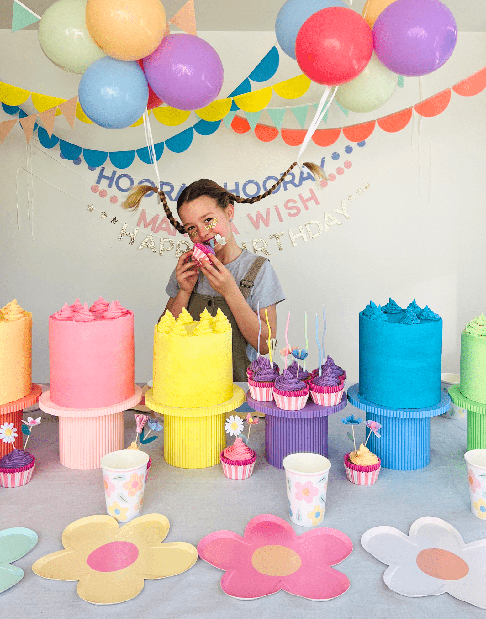 Birthday Bish Pastel Round Reeded Cake Stand - Prop Options