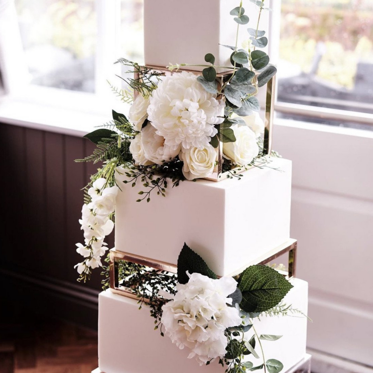 Prop Bundles - Set of Two Metallic Cake Separators | Prop Options