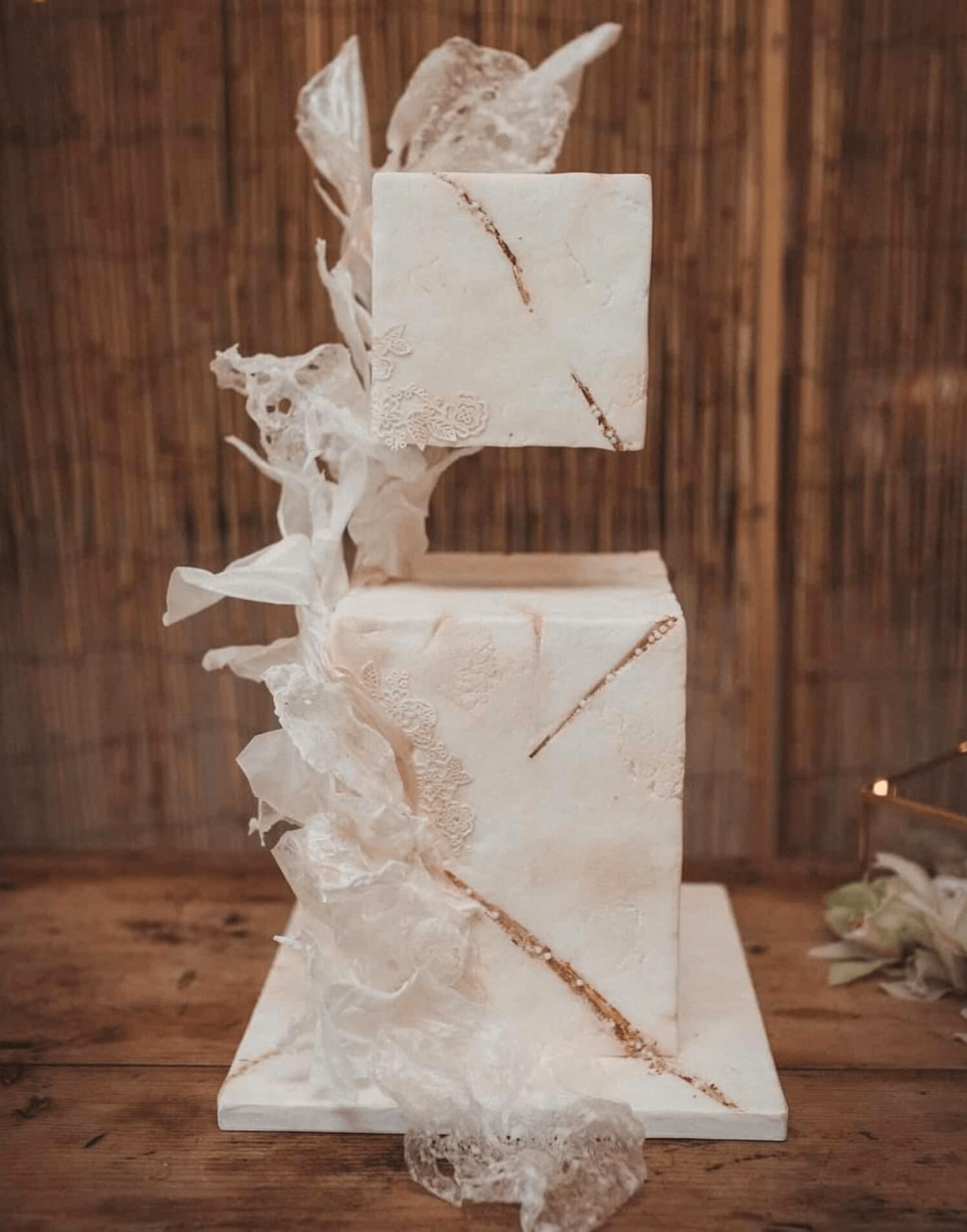 PropSecure® Square Floating Side Bar Cake Separator - Prop Options